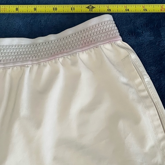 Fabletics | Stone Color | Shorts - Picture 3 of 10